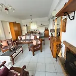 Panormitis House * Κέφαλος