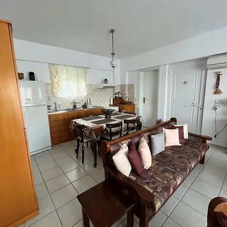 Panormitis House קפלוס